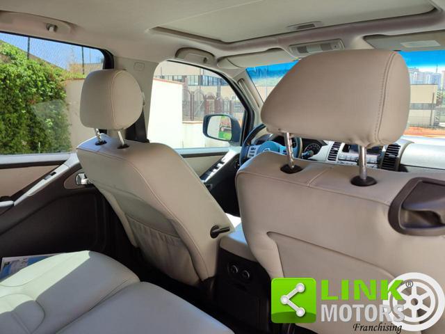 NISSAN Pathfinder 2.5 dCi LE Platinum