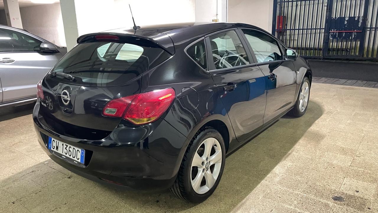 Opel Astra 1.4 100CV 5 porte Cosmo "Euro5"