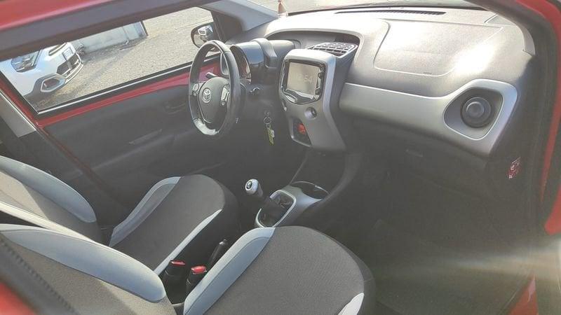 Toyota Aygo Aygo 1.0 VVT-i 69 CV 5 porte x-play