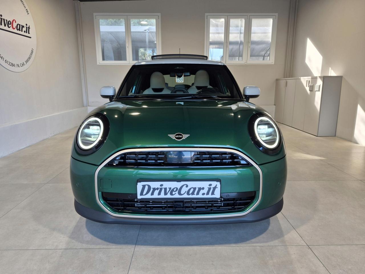 MINI Cooper C STEPTRONIC TETTO PELLE LED NAVI CARPLAY RETROCAM. HEAD UP DISPLAY WIRELESS VOLANTE RISCALDABILE JCW