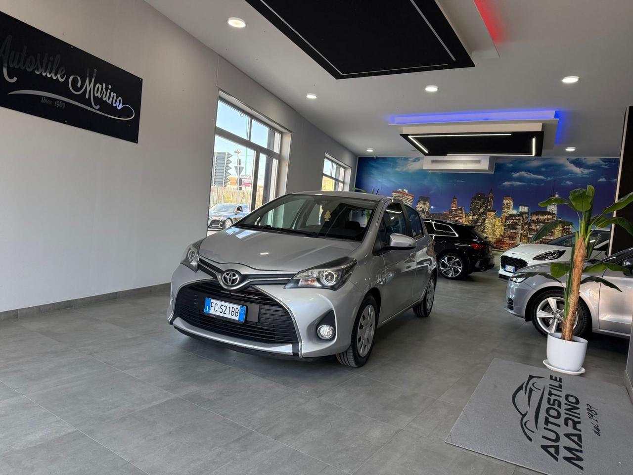 Toyota Yaris 1.0 5 porte Lounge-84.000 Km
