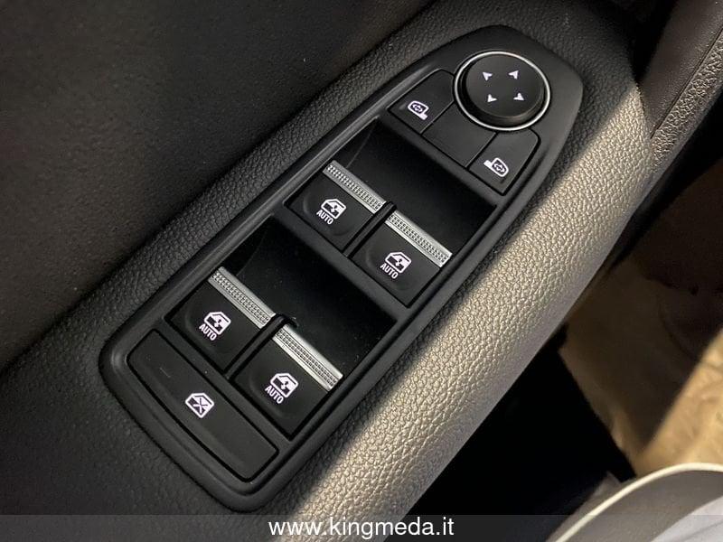 Renault Captur MILD HYBRID TCe 140 CV INTENS