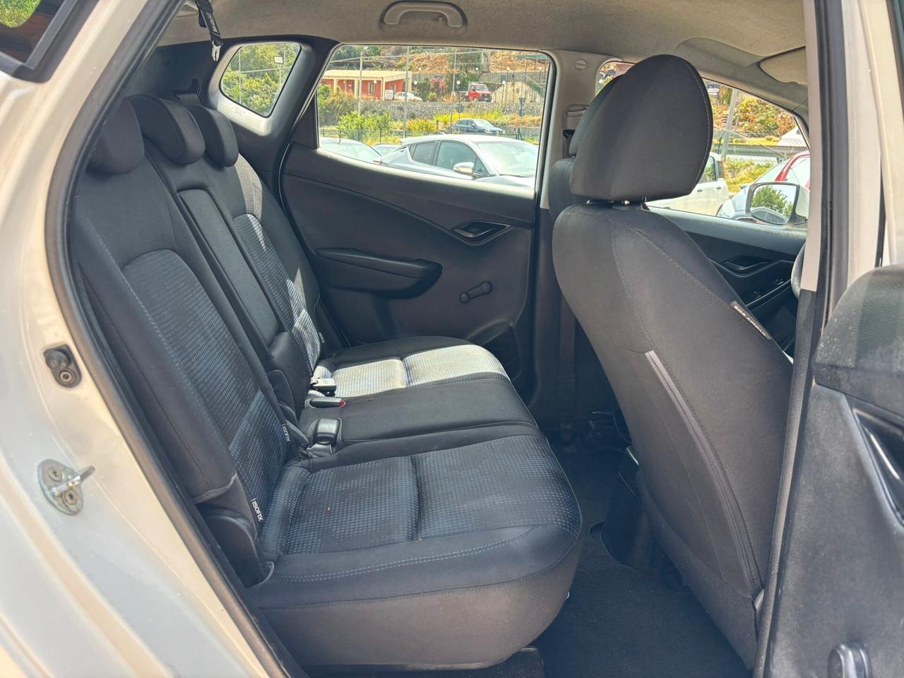 HYUNDAI Ix20 1.4 CRDI - 2011