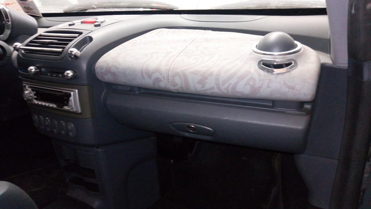 Smart Roadster 700 John Richmond Edition