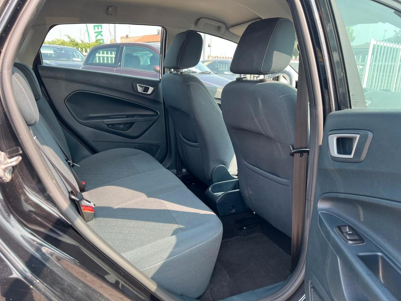 Ford Fiesta Ikon 1.4 TDCi 70CV 5p. Business