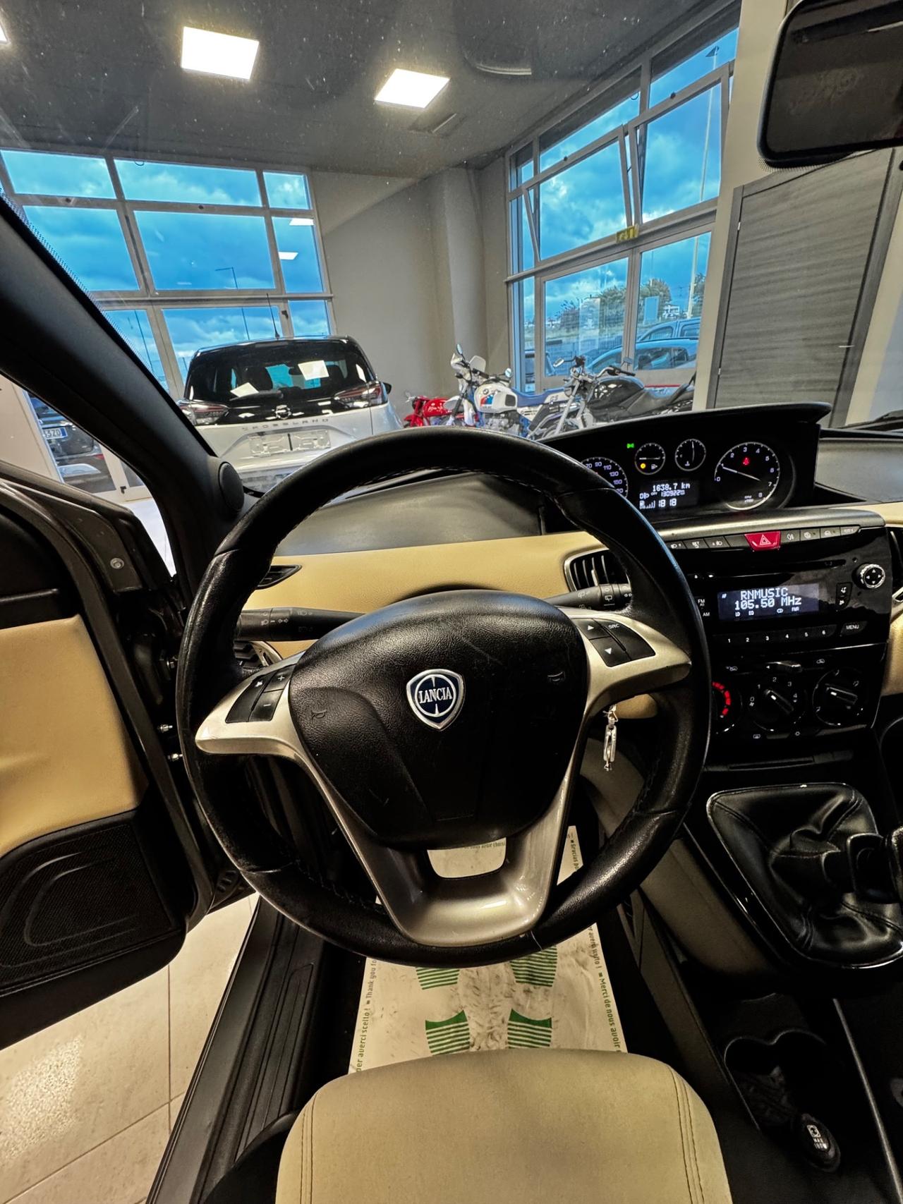 LANCIA YPSILON 900 T AIR METANO GOLD