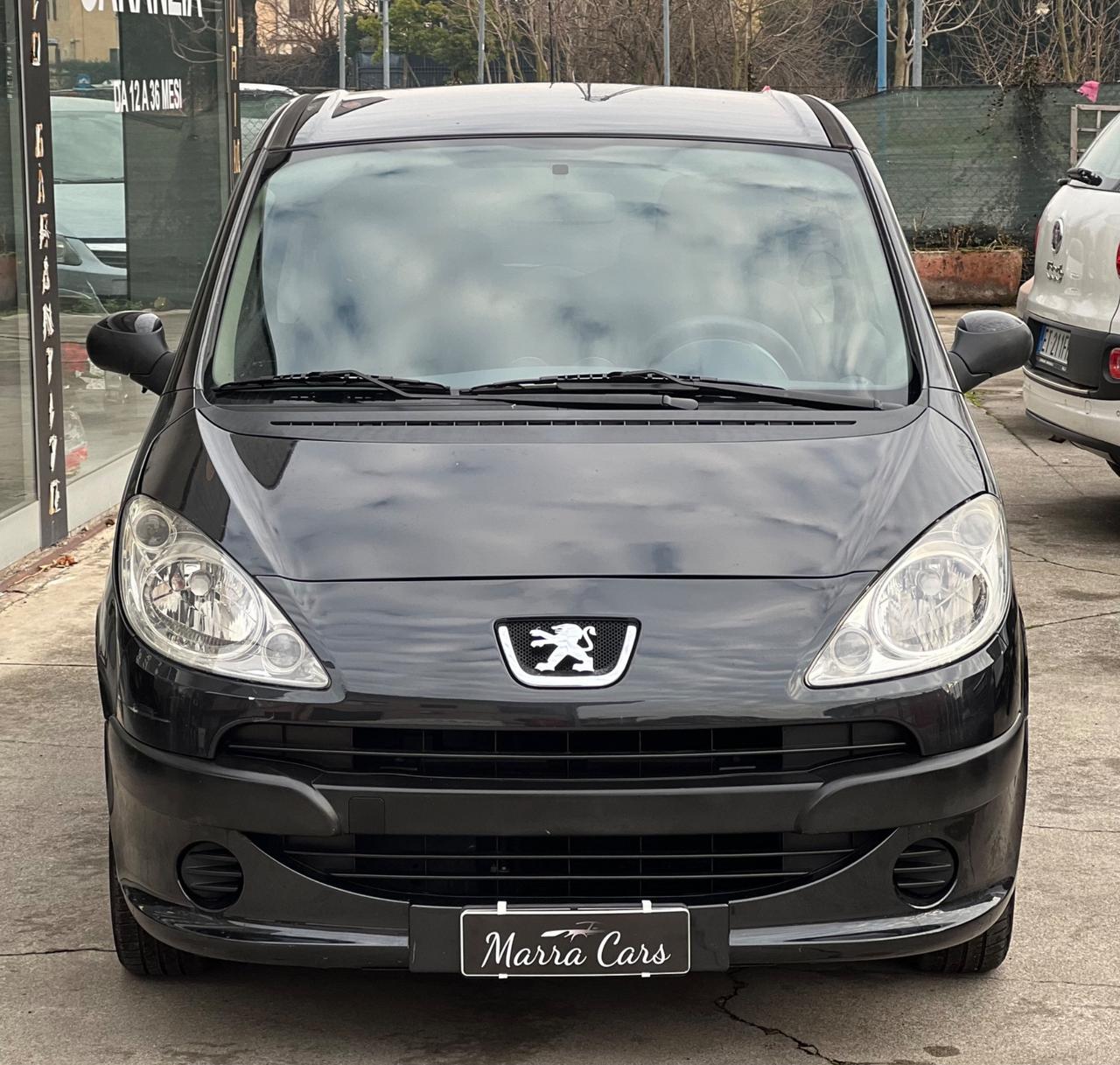 Peugeot 1007 1.4 Happy - benzina - neopatentati