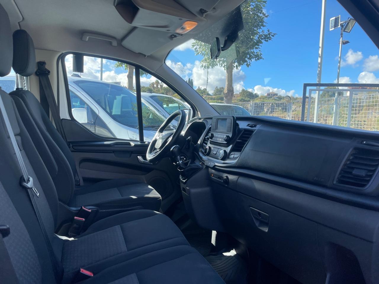 Ford Transit Custom 2.0 EcoBlue 9 posti