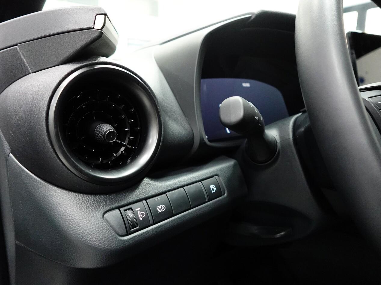 Toyota C-HR 1.8 E-CVT HEV 140 CV TREND