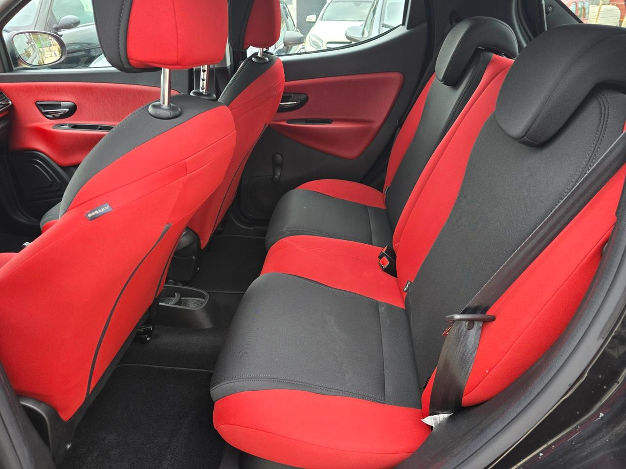 Lancia Ypsilon 1.2 69 CV 5 porte S&S Gold