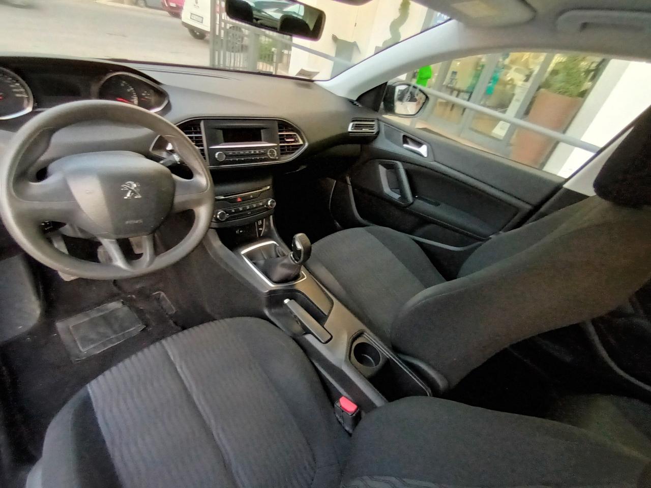 Peugeot 308 1.2 benzina 5 porte SOLO 66.000 KM