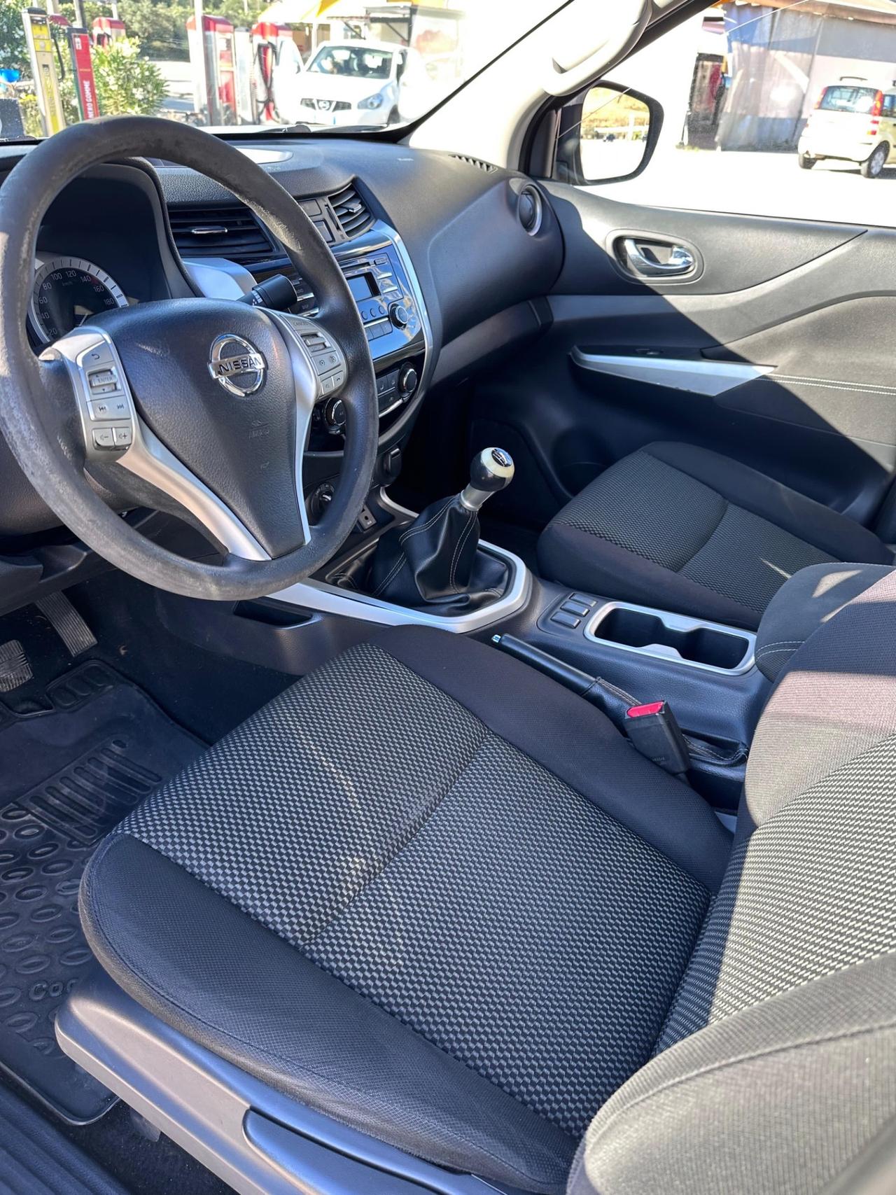 Nissan Navara 2.3 dCi 4WD King Cab Acenta