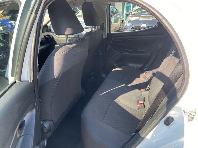 Toyota Yaris 1.0 5 porte Active