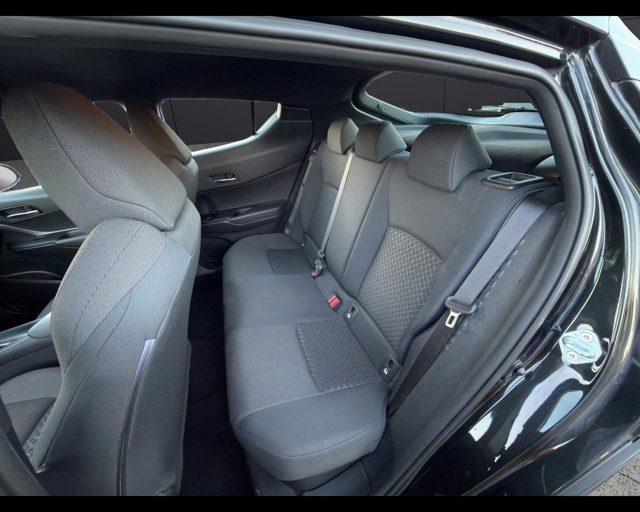 TOYOTA C-HR (2016-2023) - C-HR 1.8 Hybrid E-CVT Lounge