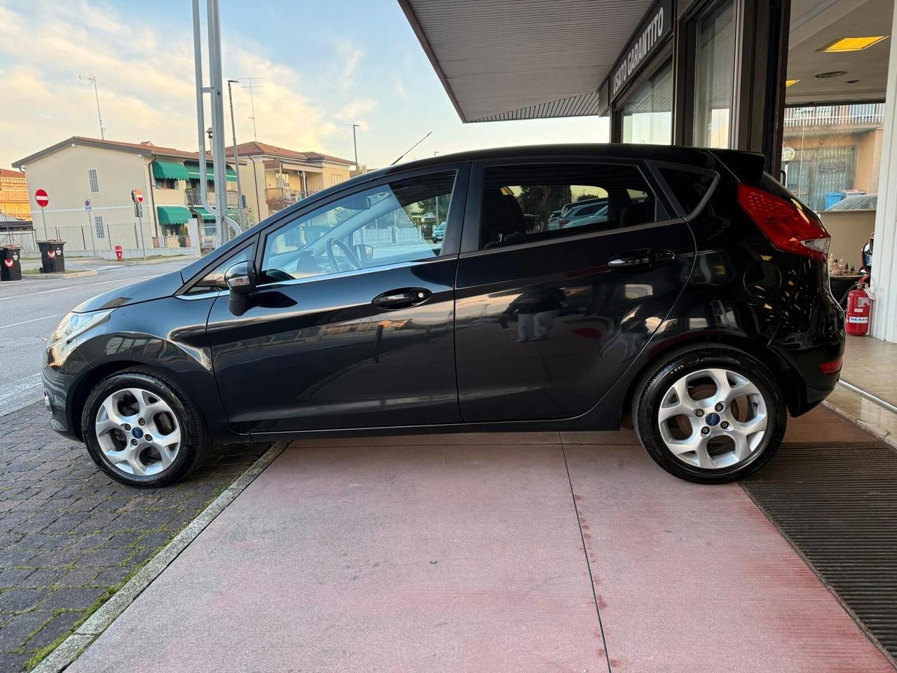 Ford Fiesta 1.2 82 CV 5 porte Titanium