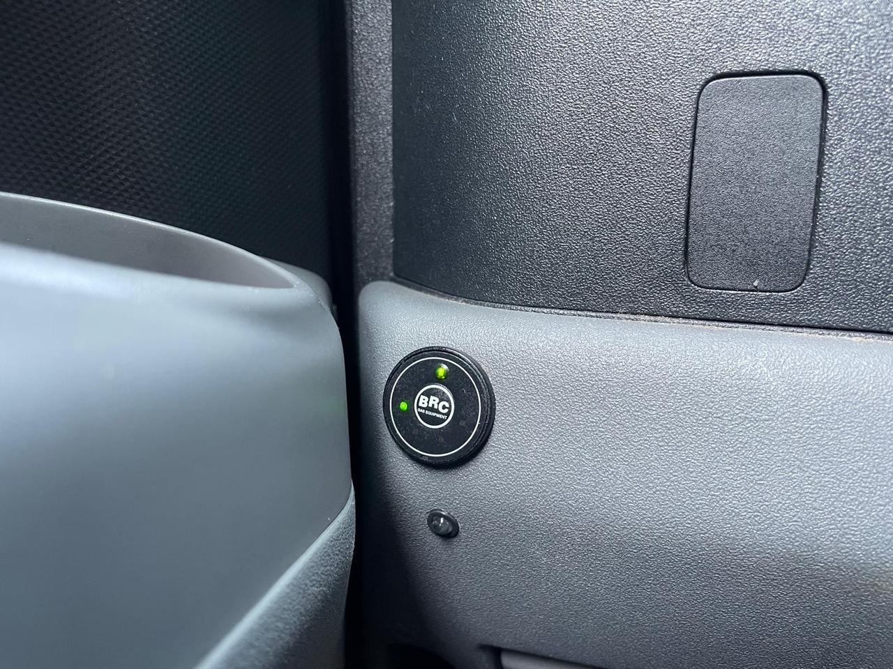 Daihatsu Sirion 1.0 Hiro