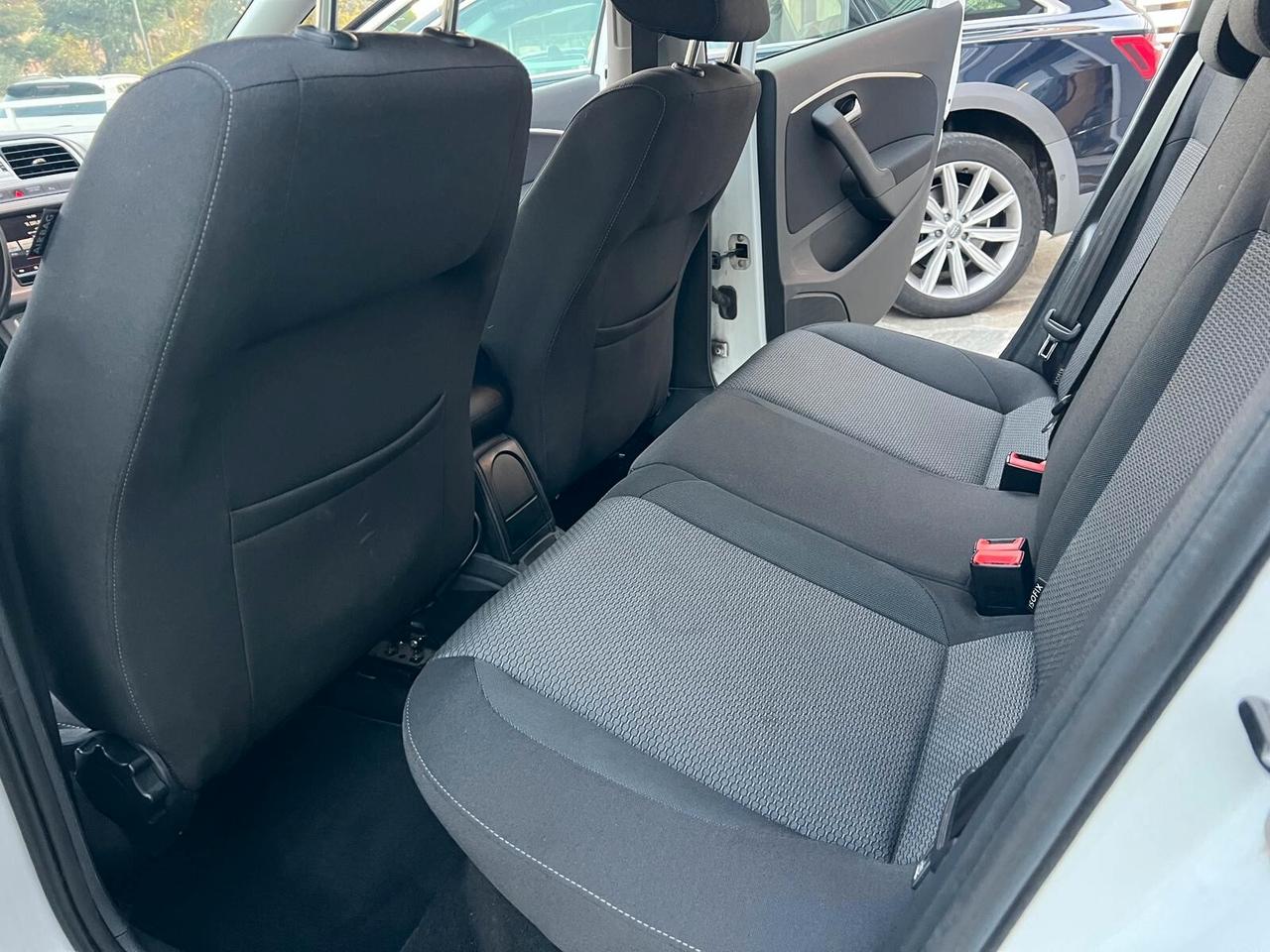 VW POLO 1.4 TDI 90cv DSG 5p BlueMotion TECH NEOPAT