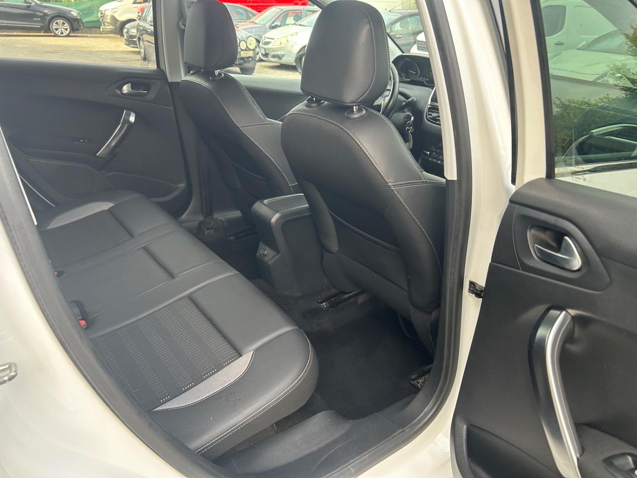 Peugeot 2008 BlueHDi 120 S&S Black Matt Euro6B