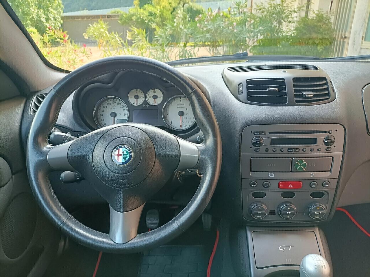 Alfa Romeo GT 1.9 JTDM 16V Distinctive