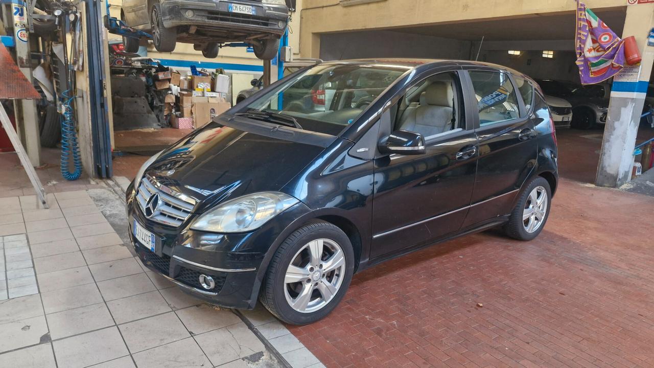 Mercedes-benz A 160 BlueEFFICIENCY Elegance