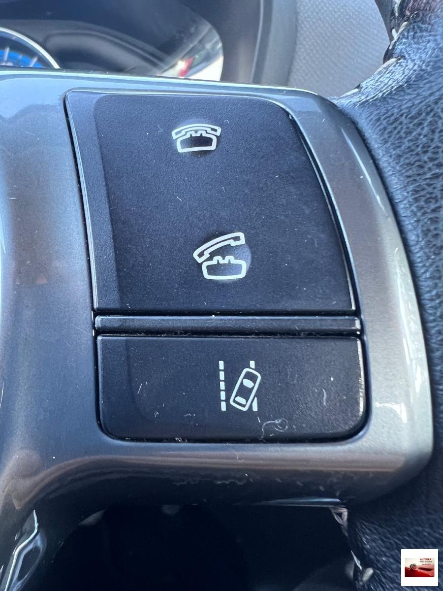 TOYOTA - Yaris - 1.5 Hybrid 5p. Trend "Red Edition"