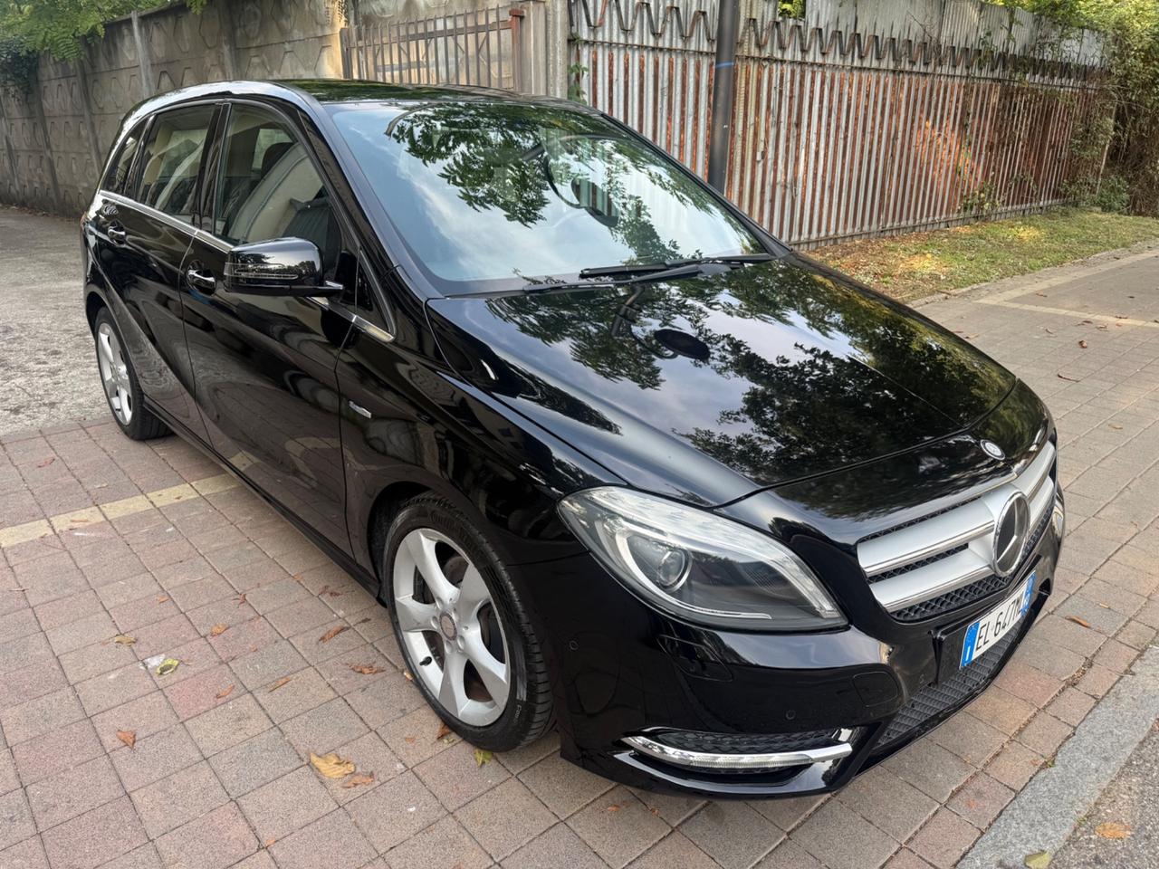 Mercedes-benz B 180 BlueEFFICIENCY Premium