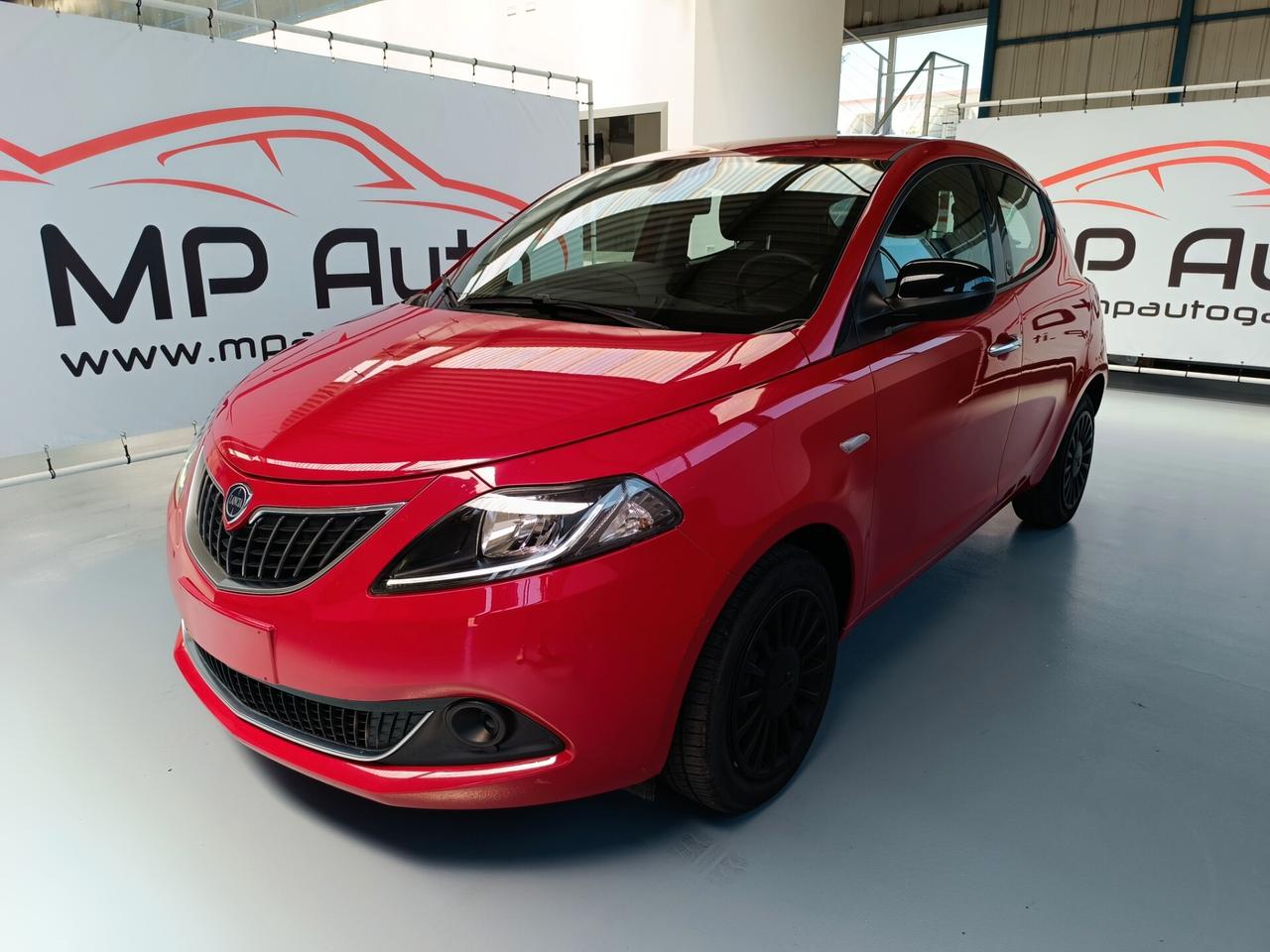 Lancia Ypsilon 1.0 FireFly 5 porte S&S Hybrid Ecochic Gold