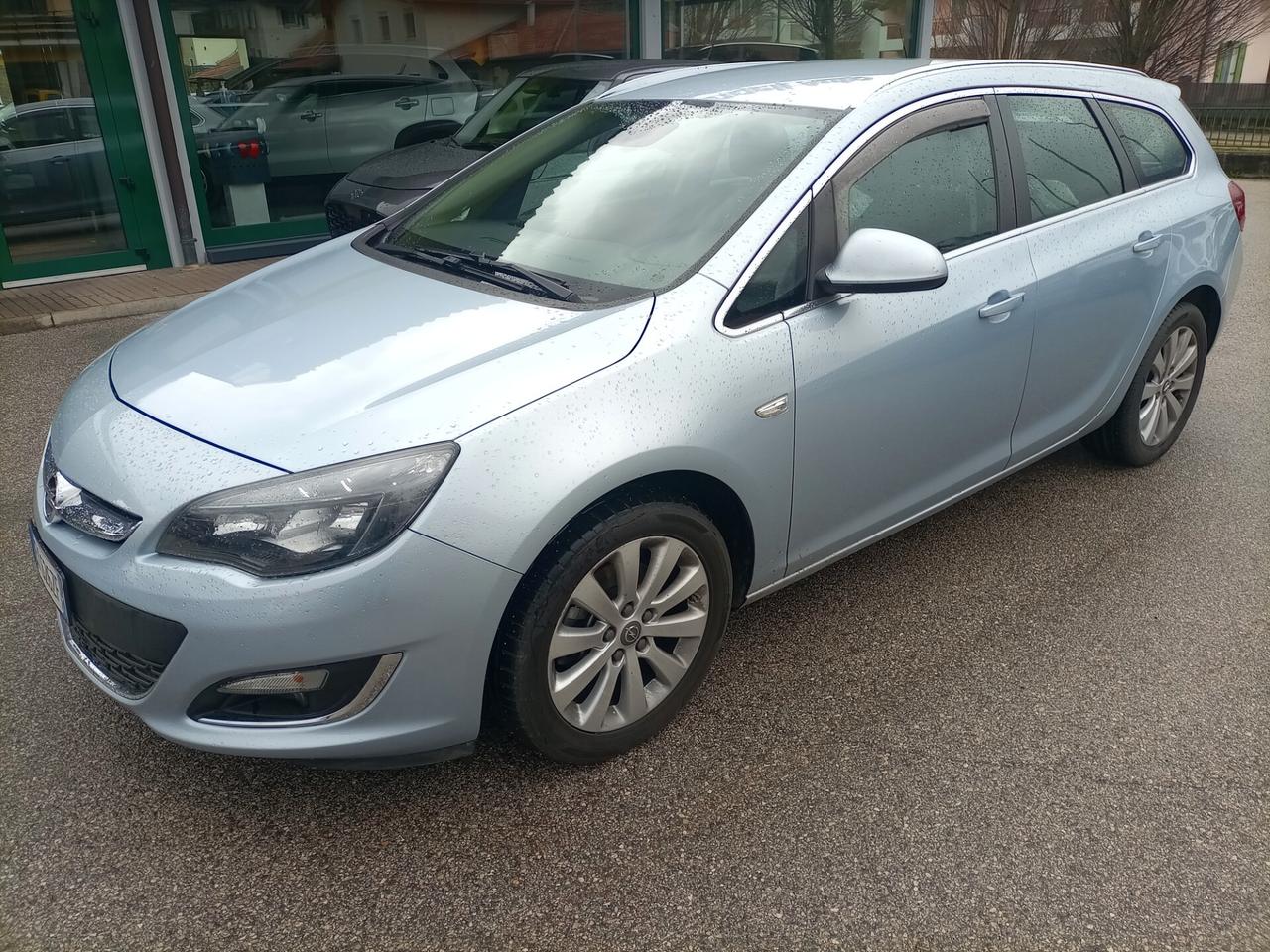 Opel Astra 1.6 CDTI 136cv Sports Tourer Cosmo