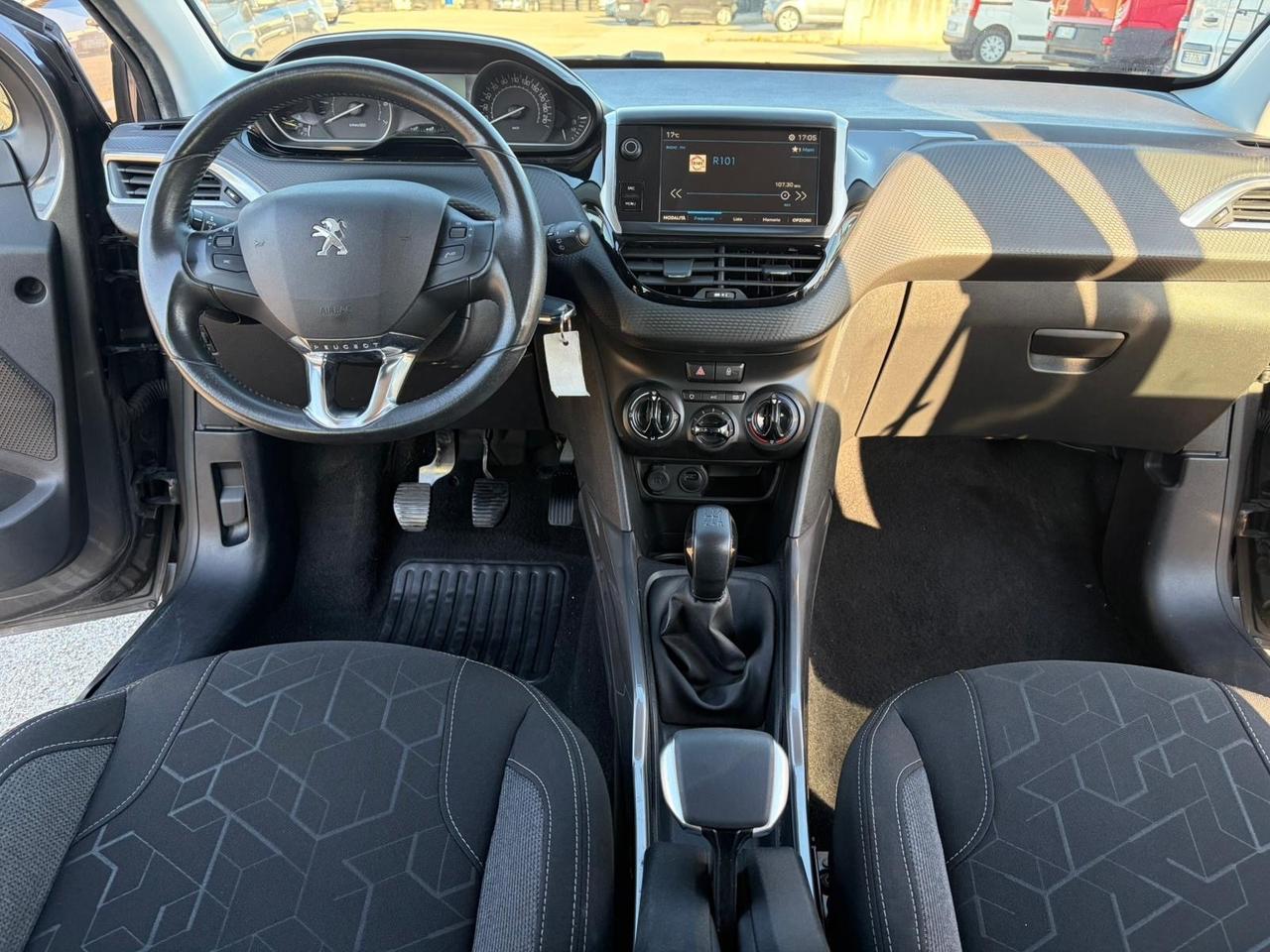 Peugeot 2008 PureTech 82 Allure