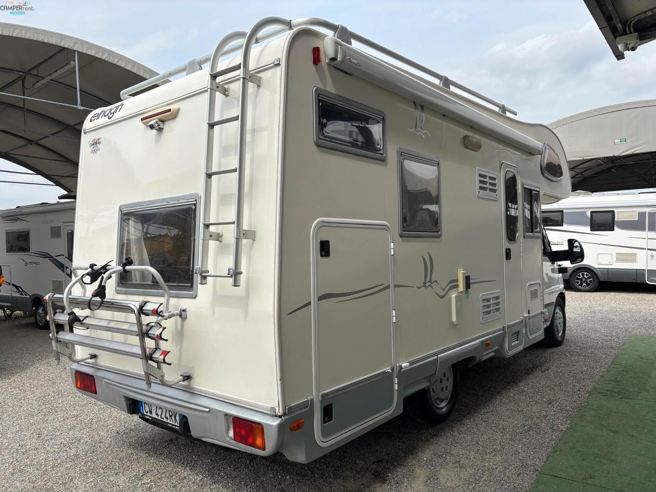 ELNAGH SUPER D 111c - MANSARDATO CON LETTI A CASTELLO IN CODA