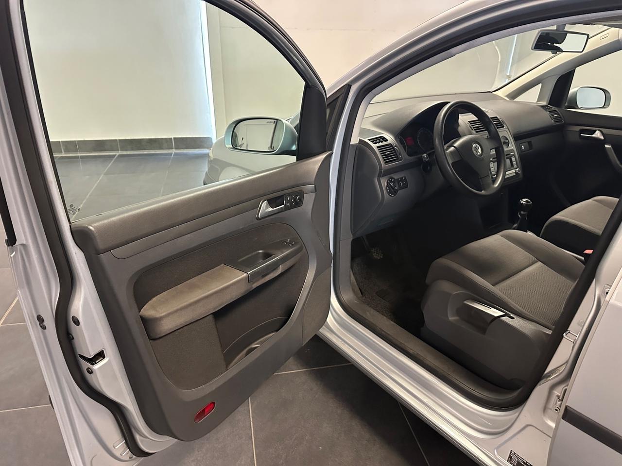 VOLKSWAGEN TOURAN 1.9 TDI 105CV 7 POSTI MANUALE
