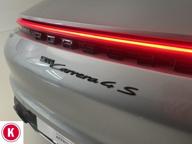 Porsche 911 Carrera 4S **Leasing 990 € al mese**