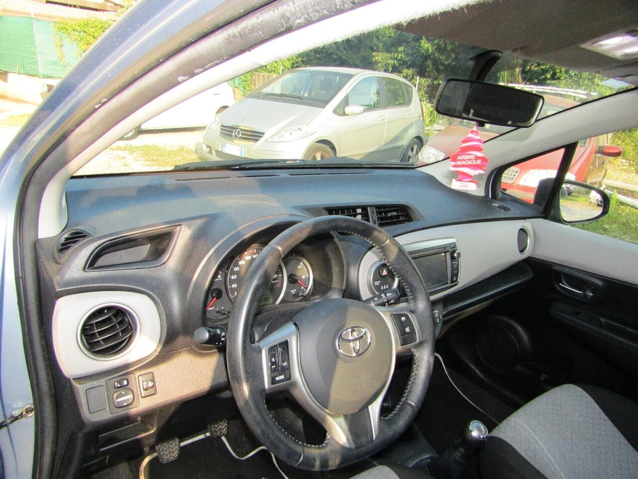 Toyota Yaris 1.3 5 p. Tagliandi ufficiali