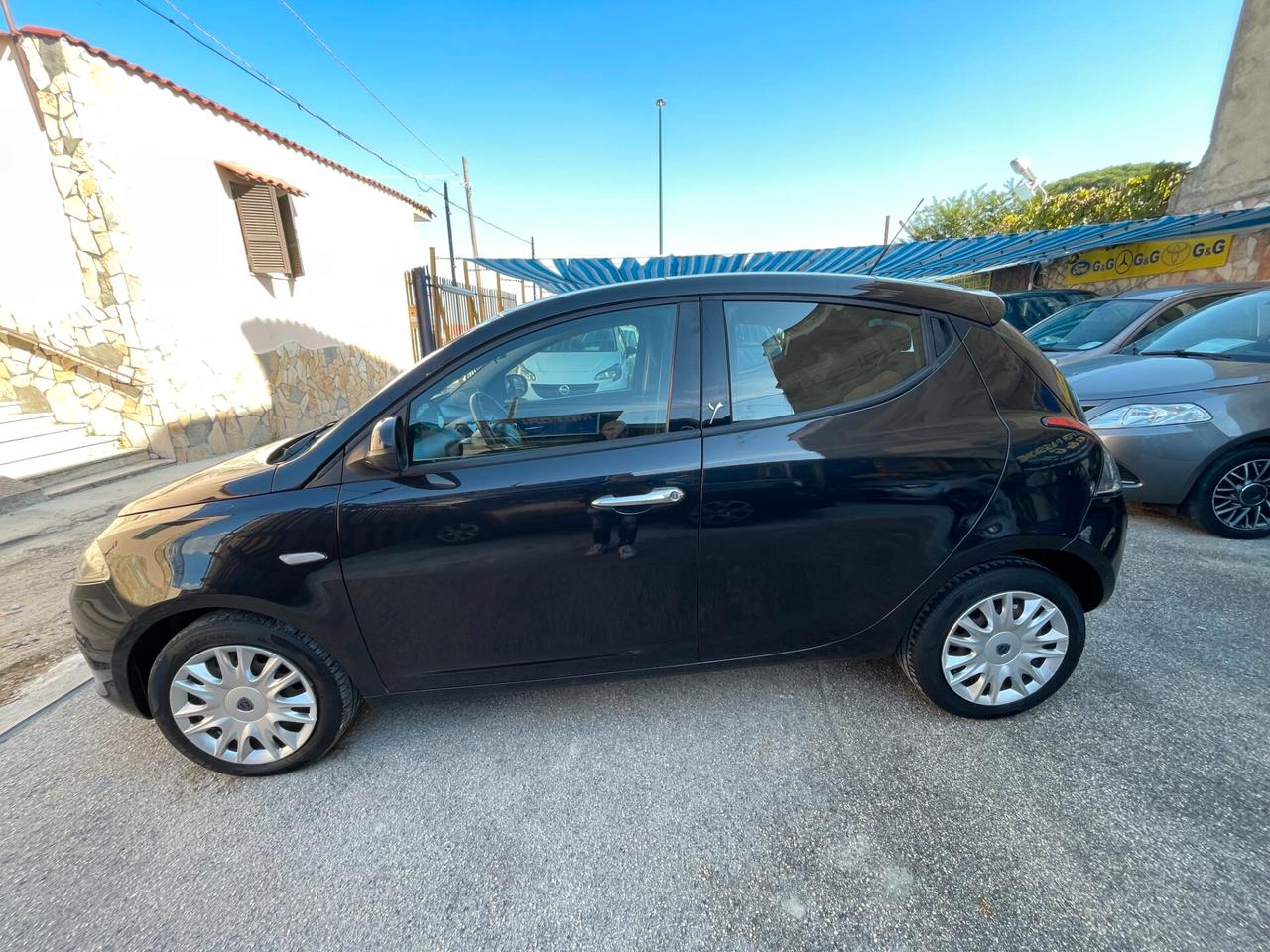 Lancia Ypsilon 1.2 69 CV Platinum EURO 5
