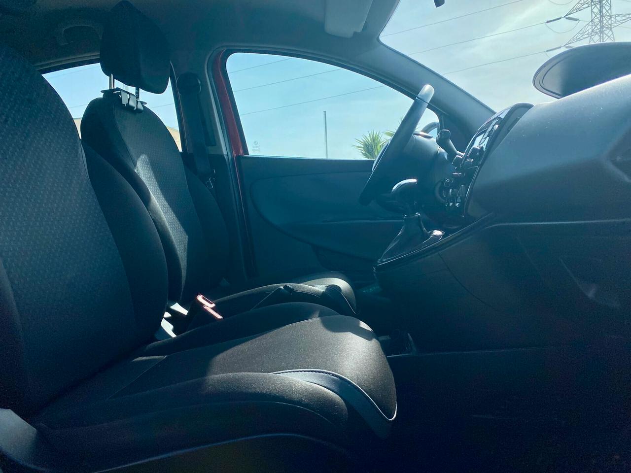 Lancia Ypsilon 0.9 TwinAir 85 CV S&S aut. Silver