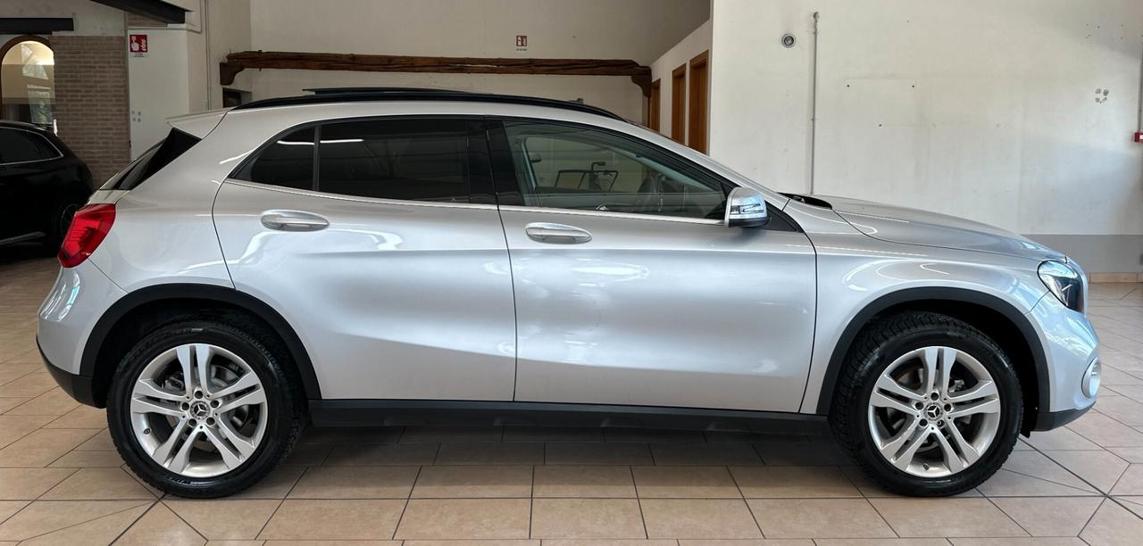 MERCEDES - BENZ GLA 180 d AUTO *TETTO*NEOPATENTATI*CAMERA*