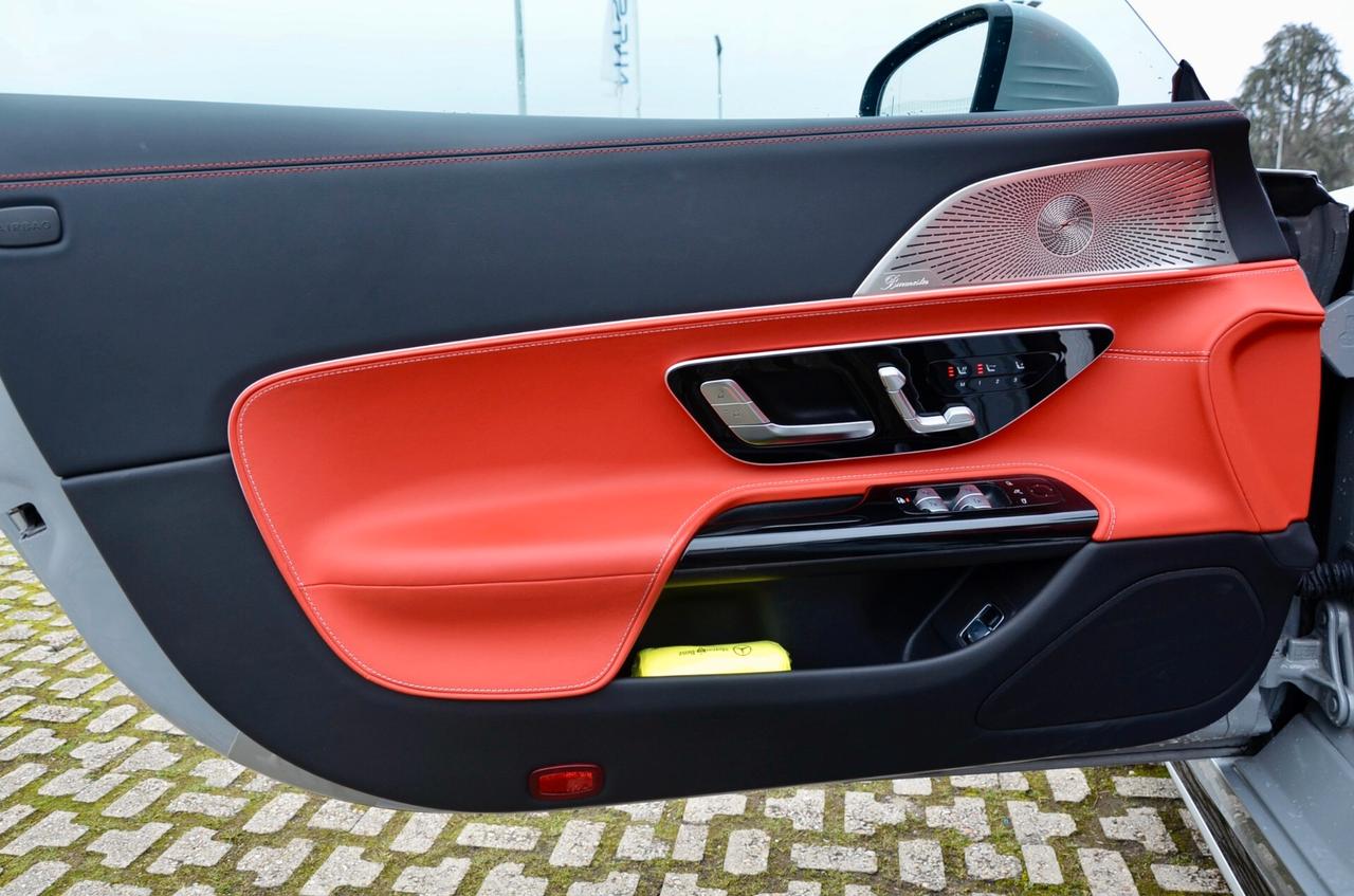 MERCEDES-BENZ SL 43 AMG PREMIUM 381cv AUT, SERVICE MERCEDES, ECCELLENTI CONDIZIONI, ASSE POST STERZANTE, DIGITAL LIGHT, BURMESTER, PERMUTE