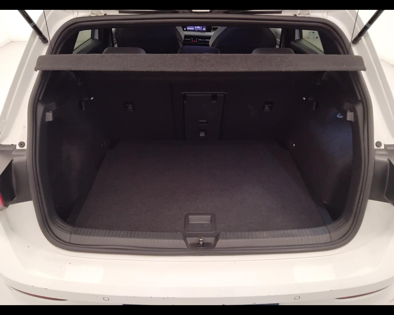 VOLKSWAGEN Golf VIII 2020 - Golf 1.5 tsi evo R-Line 130cv