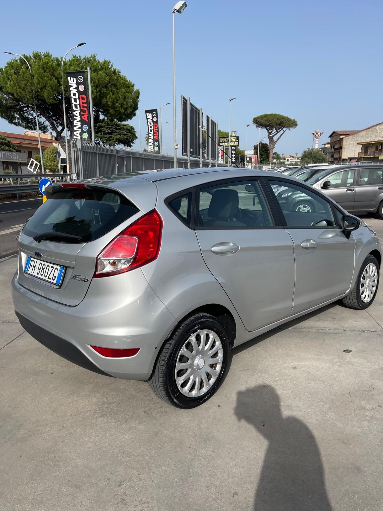 Ford Fiesta 1.4 5 porte GPL
