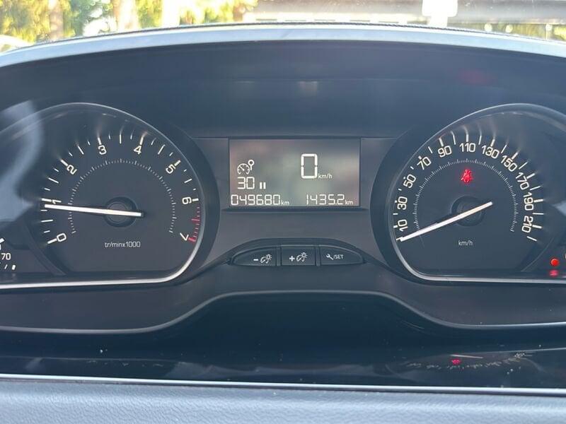 Peugeot 208 Active PureTech 82cv S/S Neopat. LEGGERA GRANDINE