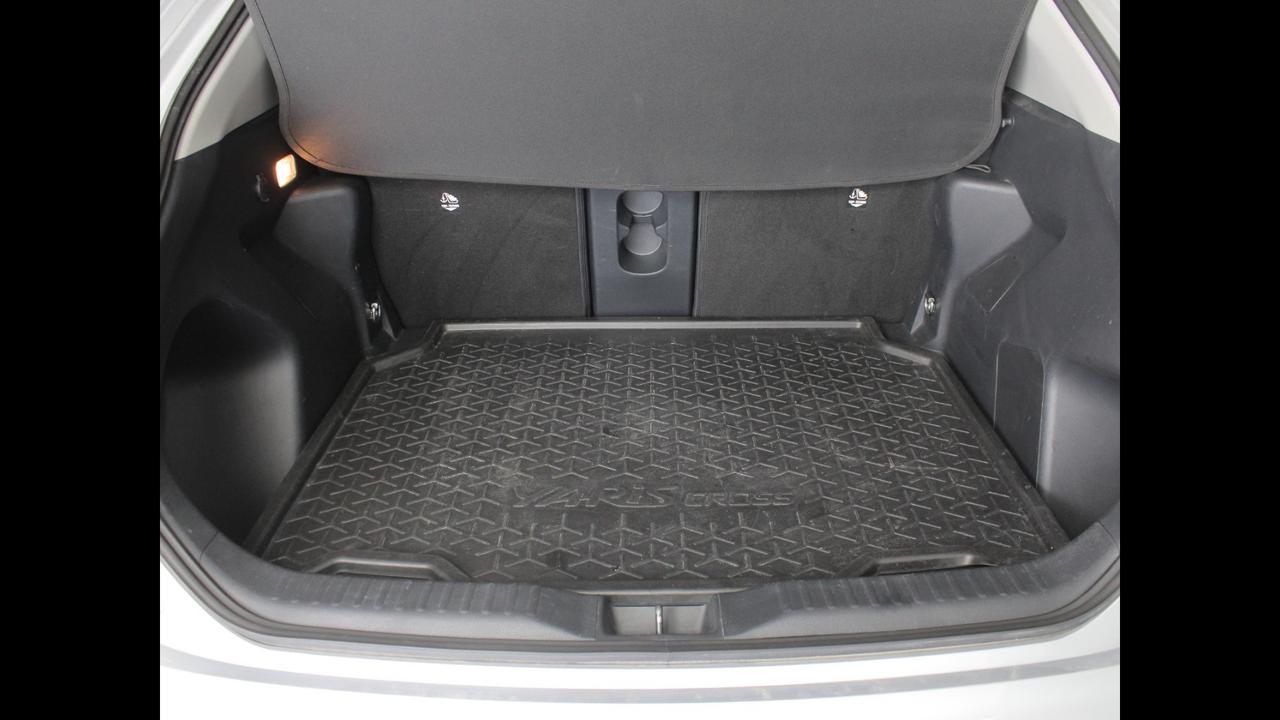 TOYOTA Yaris Cross - Yaris Cross 1.5h Lounge fwd 116cv e-cvt
