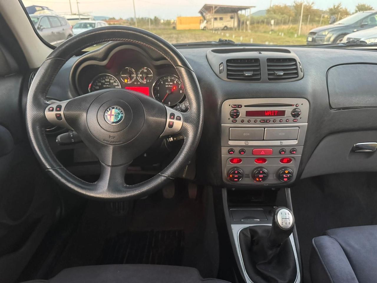 Alfa Romeo 147 1.6 Benz 5 porte SOLO 119.000 KM
