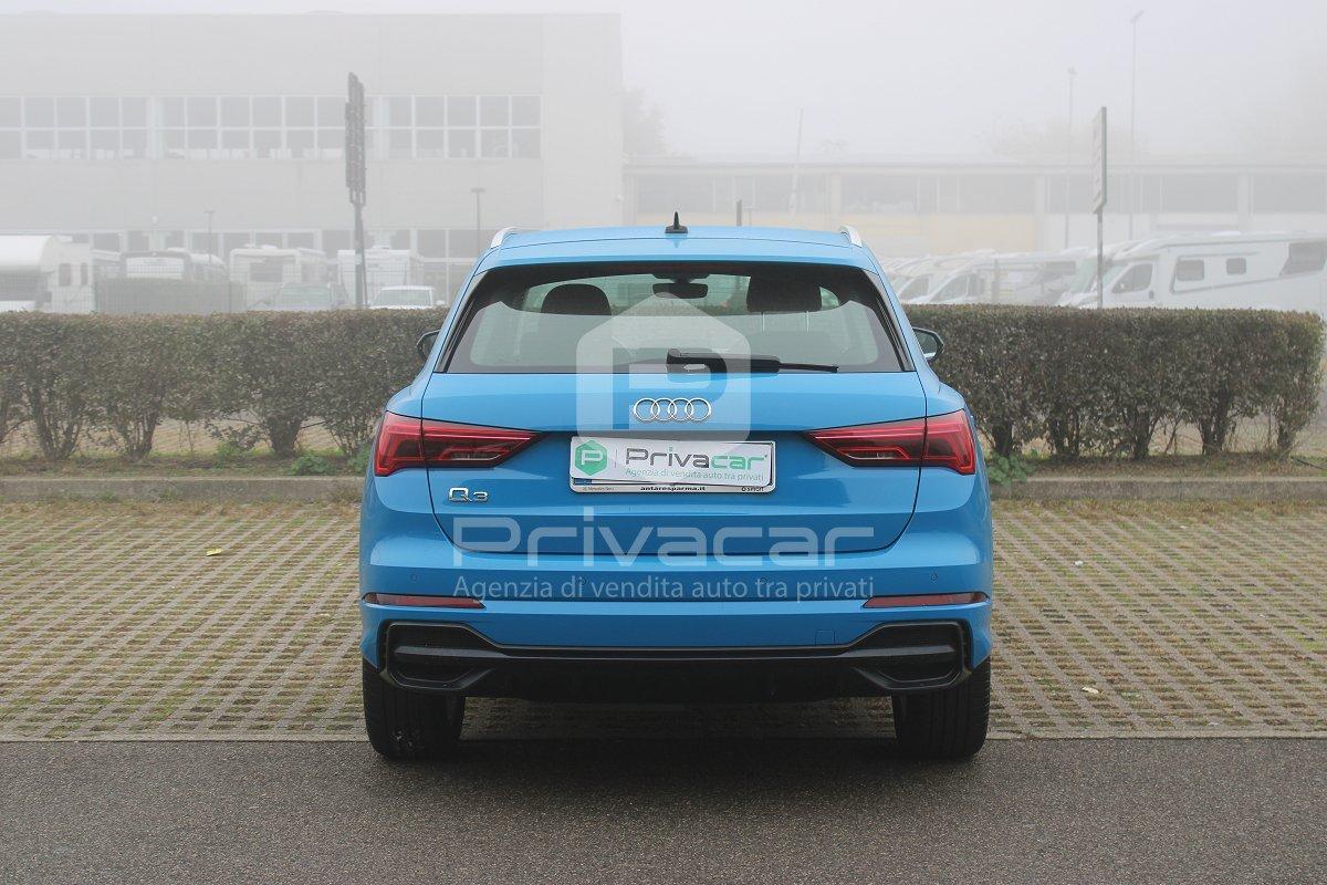 AUDI Q3 35 TDI S tronic Business