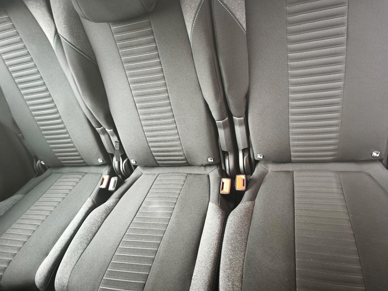 Peugeot 5008 BlueHDi 130 S&S EAT8 Active Pack