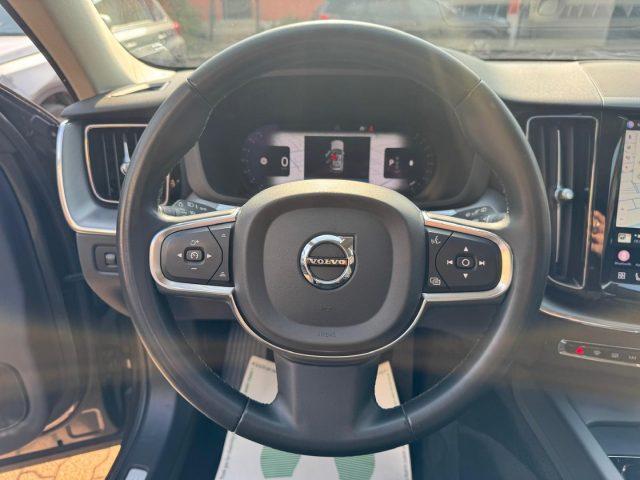 VOLVO XC60 B4 Geartronic Momentum Pro