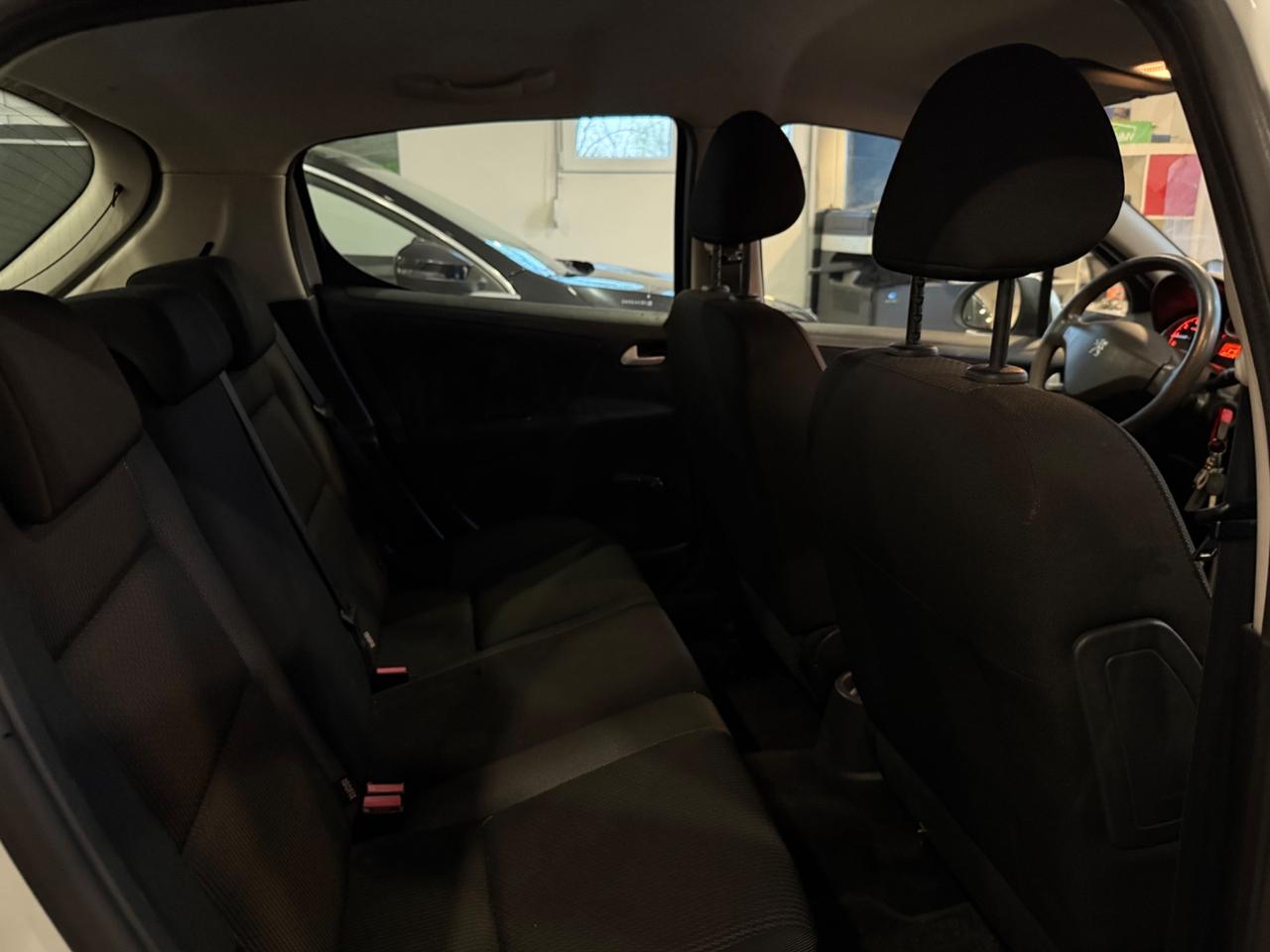 Peugeot 207 1.4 GPL BENZINA NEOPATENTATI