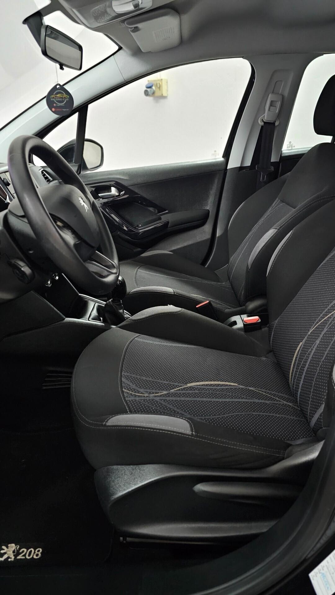 Peugeot 208 1.4 HDi 68 CV 5 porte
