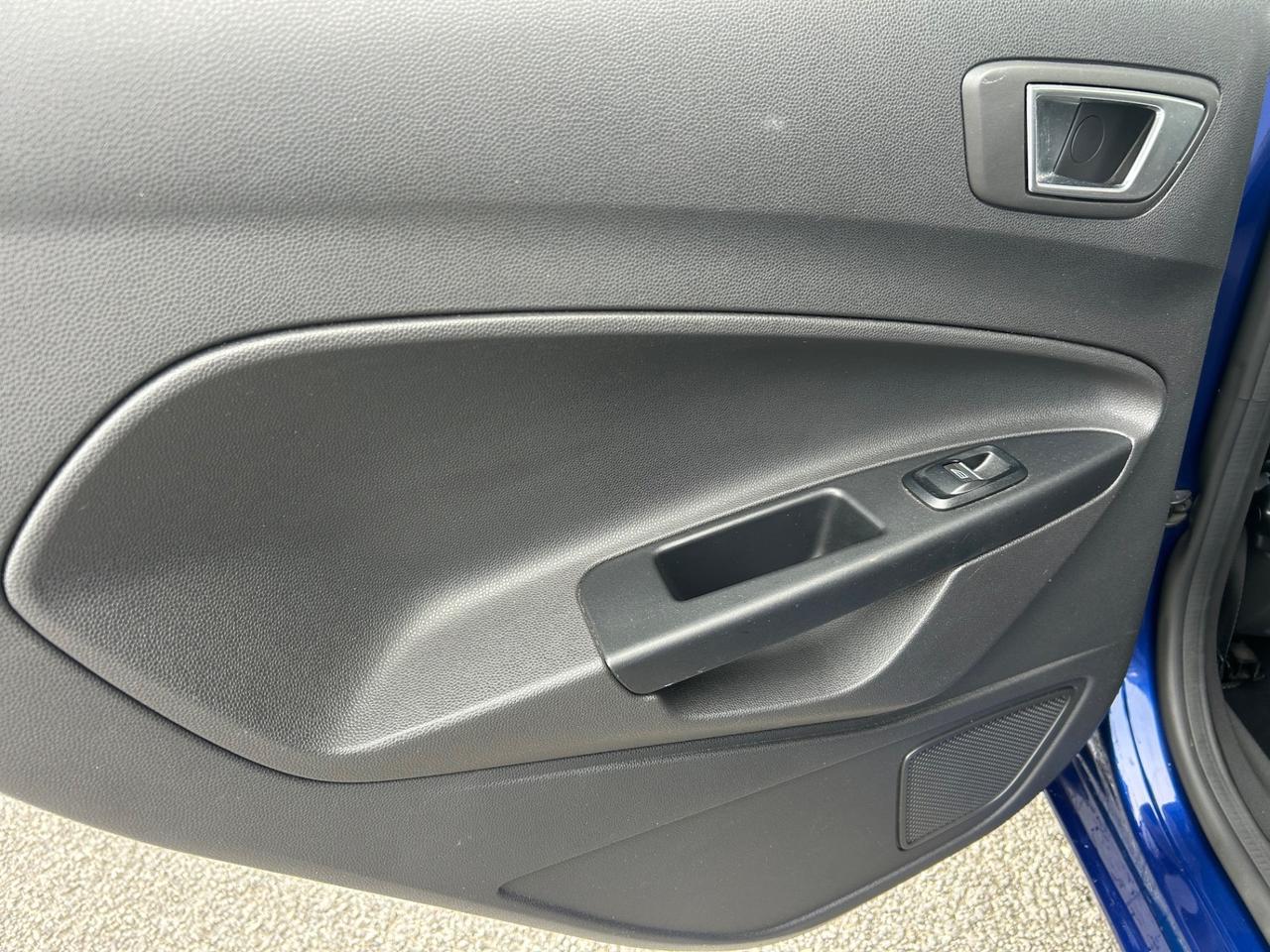 Ford Fiesta Plus 1.5 TDCi 75CV 5 porte