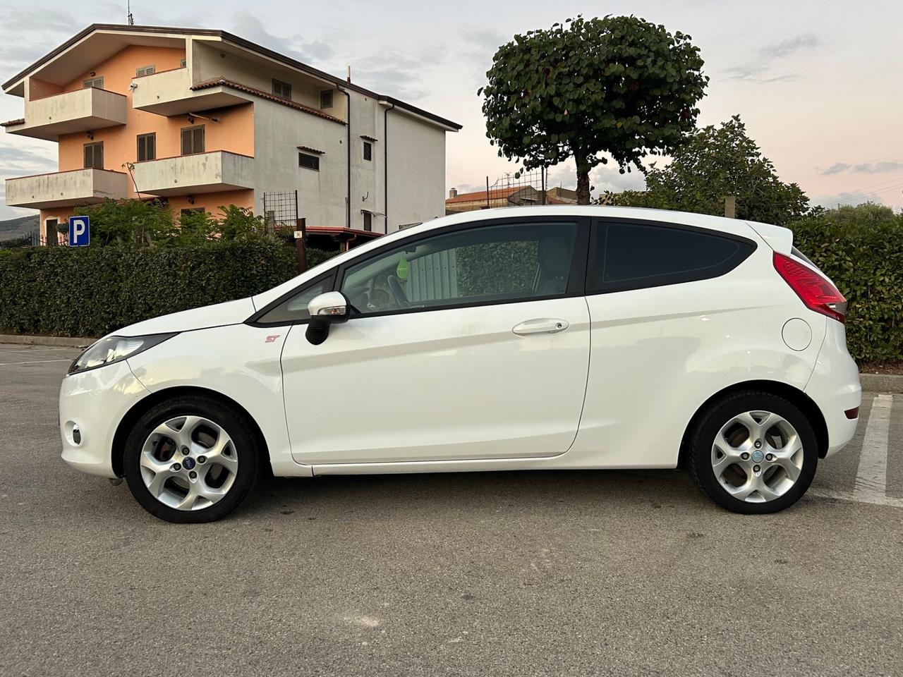 Ford Fiesta 1.2 82CV 3 porte Titanium - 11/2011