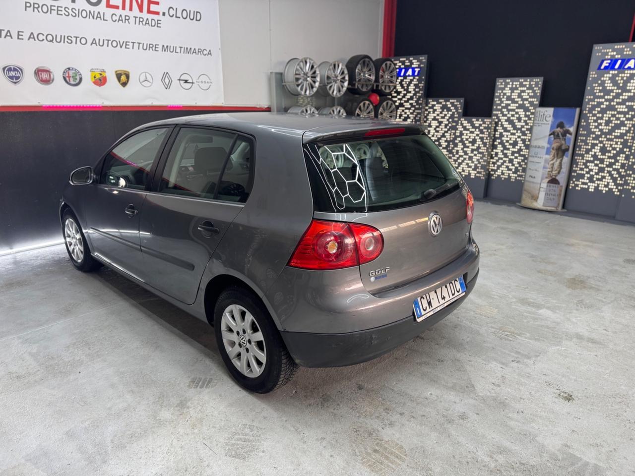 VW Golf 5 1.6 Benzina Metano 5P ADATTA NEOPATENTATI